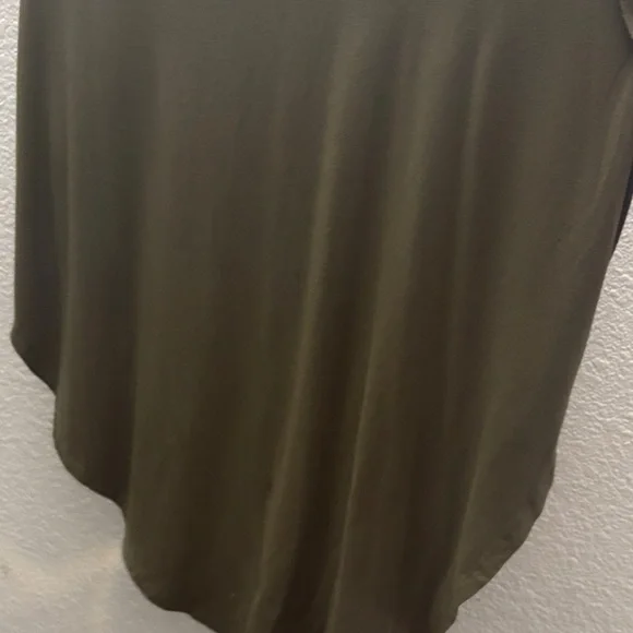 Niyama Sol Olive Tank Top - Picture 2 of 2